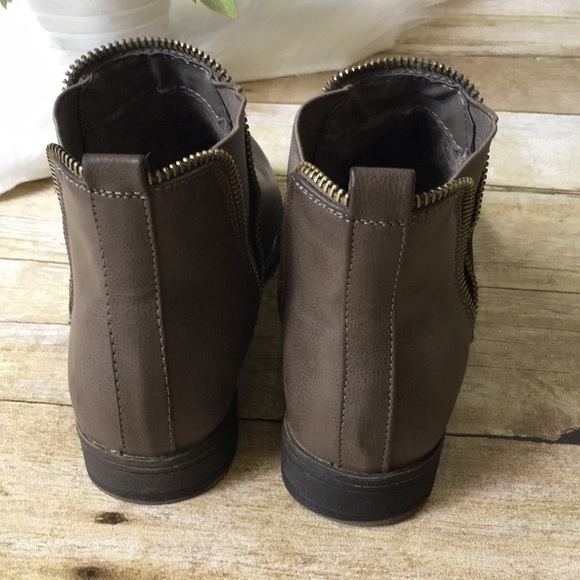 Bamboo Ankle Booties Size 6 - Picture 4 of 6